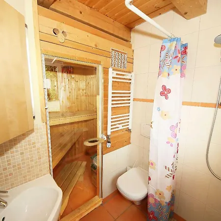 Hébergement de vacances Strandhaus Duenenweg 62 Mit Terrasse, Sauna Und Kamin Baabe