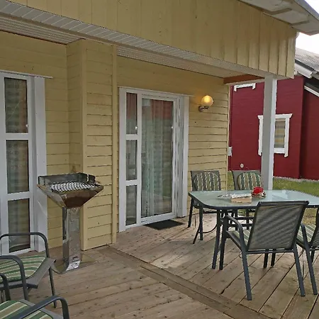 Hébergement de vacances Strandhaus Duenenweg 62 Mit Terrasse, Sauna Und Kamin Baabe